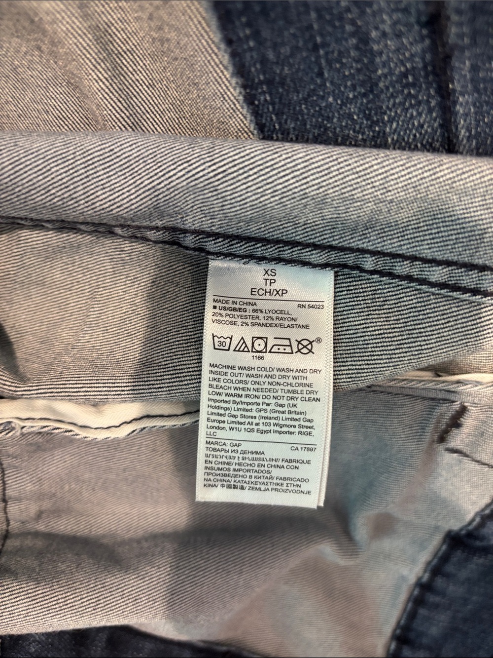 NWT GAP Women's UltraSoft Icon Denim Jacket size XS - Picture 9 of 9